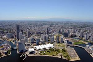 Panorama do parque de Minato Mirai em Yokohama