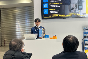 01_ブース内ではミニセミナーを開催!